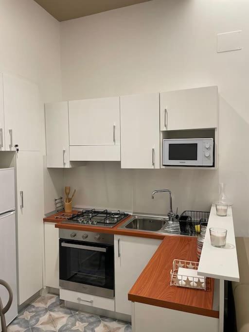 Casa Luciano Al San Carlo Apartment เนเปิลส์ ภายนอก รูปภาพ